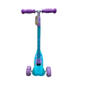 Scooter Infantil Carro + Kit de Protección Mujer (Celeste) - OKA